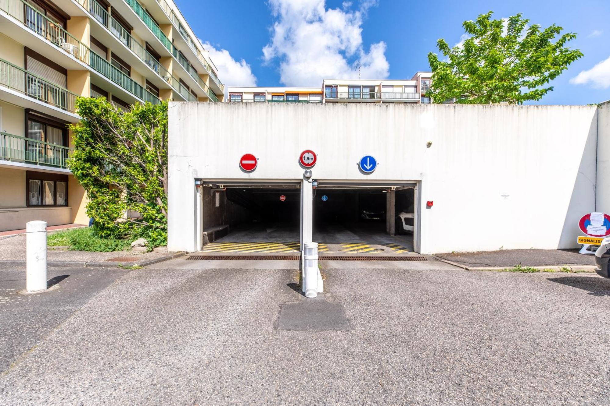 *Cocoon Area* Confort & Parking Клермон-Ферран Екстер'єр фото